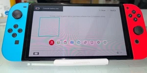 Nintendo Switch OLED Weiß Konsole Rot Und Blau Joy Cons - Bild 1 von 13