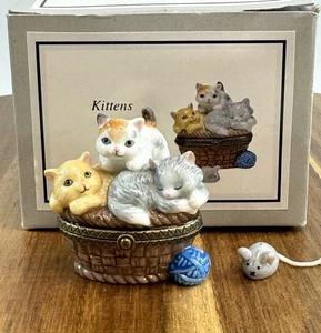 PHB Porcelain Hinged Trinket Box Kittens In A Basket - Picture 1 of 9