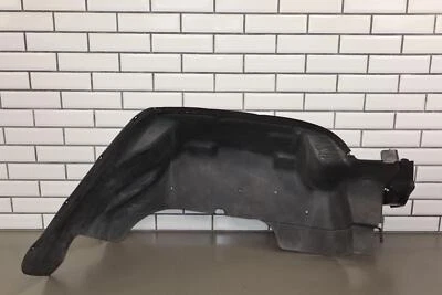 03-09 悍马 H2 右前乘客内挡泥板衬里 — 第 1/4 张图片