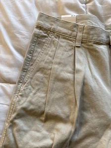 Eddie Bauer Men's Shorts Khaki - Size W33 - Picture 1 of 7