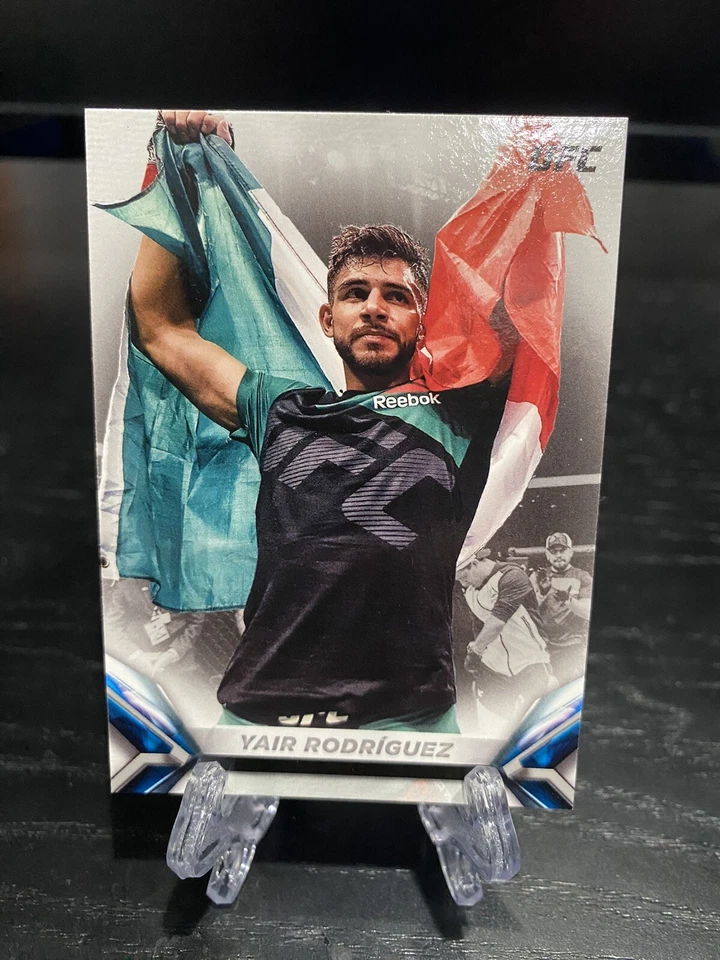 Yair Rodriguez 2018 Topps UFC Knockout Card #31 - Image 1 of 2