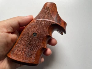 NEW Grip For Taurus Raging Bull/Raging Hunter 454 460 480 500 Rough Texture Wood - Picture 1 of 9