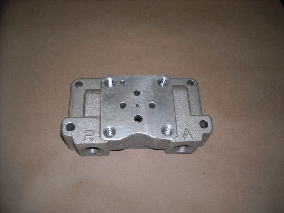 Enerpac CB303038, Bloque Adaptador Válvula, Nuevo  Foto 1 de 1