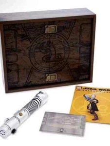 Hilt of a Jedi Ki-Adi-Mundi LIGHTSABER Hilt Set – Star Wars: Galaxy's Edge LE - Picture 1 of 5