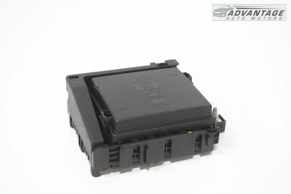 2021-2022 CHEVROLET BLAZER ENGINE BAY FUSE RELAY JUNCTION BOX BLOCK OEM Foto 1 de 4