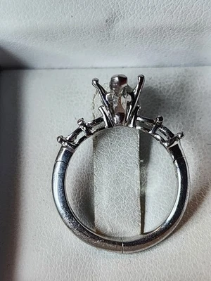 PLATINUM 14K  GOLD ARTHRITIS SHANK FIVE STONE SEMI-MOUNT  RING  7  6.1 GR - Image 1 of 4