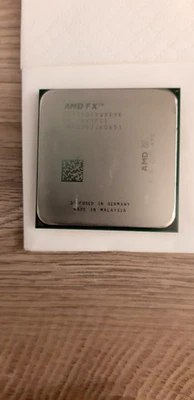 CPU AMD FX-9590 8 Core 5,0 GHz Max Turbo, 4,7 GHz di base - Immagine 1 di 4