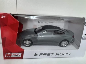 BMW M4 grau Modell 1:43 - Detailreproduktion für Sammler - Bild 1 von 1