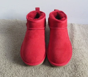 Ugg 1116109 Mujer Clásico Ultra Mini Rojo Piel de Oveja Botines Talla EE. UU. 6 - Imagen 1 de 6