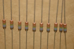 DALE RF06BW6651F Axial Through Hole Resistor New Lot Quantity-100 - Picture 1 of 2