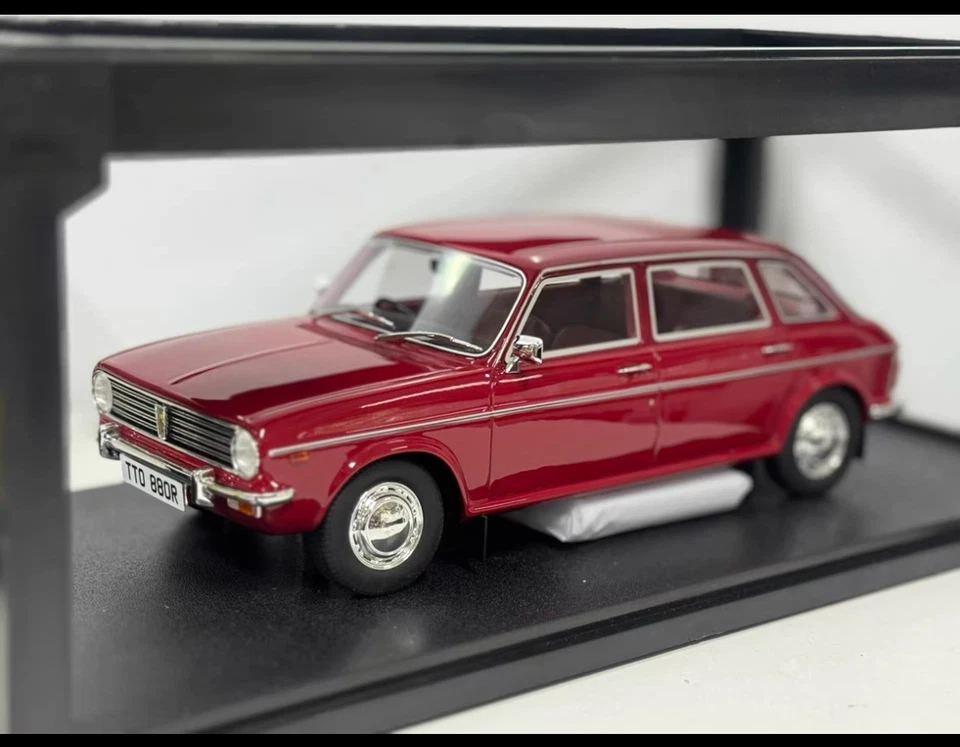 Cult 1/18 Austin Maxi Carmine 1971-1979 - Image 1 of 4
