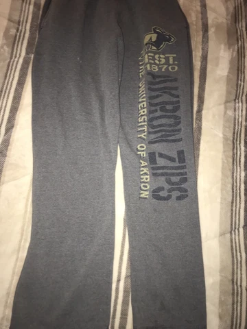 AKRON UNIVERSITY ZIPS Sweatlpants W/Pockets GEAR Men’s MEDIUM Grey ROO Logo Cover