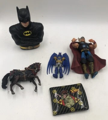 Lote de Figuras de Ação e Colecionáveis de Super-heróis BATMAN BANK, CARTEIRA GAMBIT X-MEN + - Imagem 1 de 4