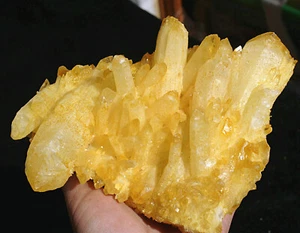 1310g Nuevo hallazgo amarillo racimo de cristal de cuarzo fantasma muestra 1 - Imagen 1 de 11