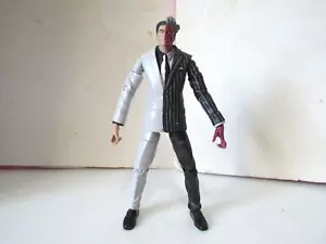 Figura de acción DC Universe Classics Select Sculpt Two Face 6" pulgadas - Imagen 1 de 11