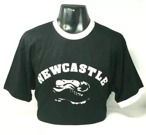 Herren Newcastle Fußballstiefel Baumwolle T-Shirt schwarz/weiß WAS £15 JETZT £7,50 - Bild 1 von 3