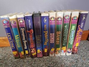 11 Walt Disney Classics VHS Tapes clamshell In Good Condition Pinocchio, Bambi!