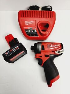 Milwaukee M12 FUEL 1/4" Hex Impact Driver - Kit (2553-20) 4AH Battery & Charger