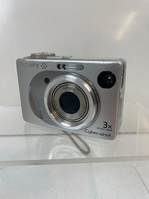 Sony Cyber-shot DSC-W1 5.1MP Digital Camera - Silver Tested Working NO BATTERY - Image 1 of 4