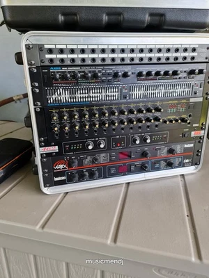 HOSA Patch Bay  PHB-184  32-1/4" Jack Points  *Pulled from a working studio - Image 1 of 4