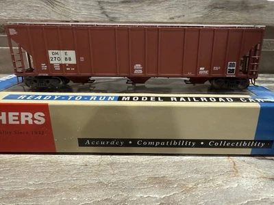 HO WALTHERS 932-41211 PLATINUM LINE EVANS 4780 3-BAY COVERED HOPPER DM&E # 27088 - Image 1 of 4