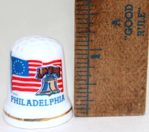 Vintage Philadelphia Liberty Bell & 13 Star Flag Fine Porcelain Souvenir Thimble - Picture 1 of 5