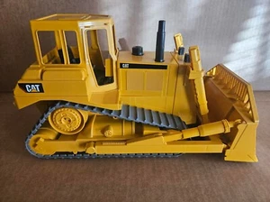 BRUDER Caterpillar Bulldozer / No. 0698 new! - Picture 1 of 7