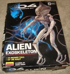 CID4 INDEPENDENCE DAY ALIEN EXOSKELETON MODEL KIT 10" TALL LINDBERG COMPLETE - Picture 1 of 3