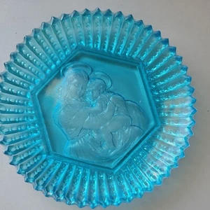 Fenton Madonna Mother's Day Plate With Christ Child Blue Hobnail Glass - Picture 1 of 3