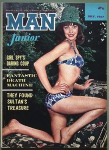 Man Junior - Volume 27 No 2 - July 1967 - Pin-Up and Glamour - Imagen 1 de 2