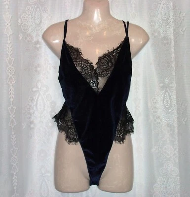 XLg."Dreamgirl"Royal blue,velvet teddy,bodysuit,babydoll nightgown,black lace - Image 1 of 4