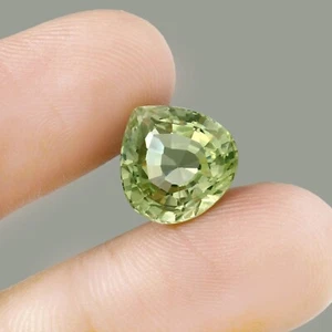 AAA Extra Fine Natural Ceylon Green Spinel Loose Heart Gemstone Cut 10x10MM - Picture 1 of 4