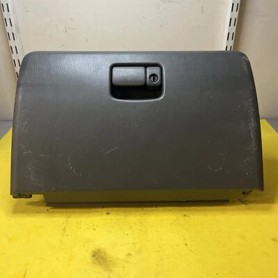 🔥🔥🔥SUZUKI GRAND VITARA V6 4X4 1998-02 Glove Box Door 73412-65d00 With Latch - Image 1 of 4