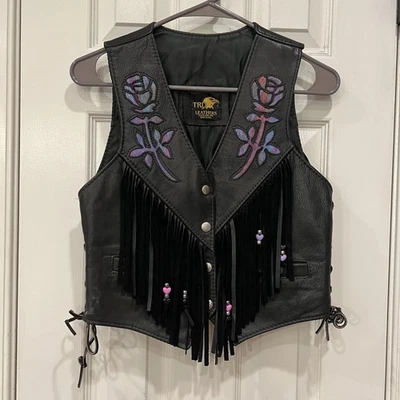 Colete de Couro TRD Feminino S Preto Vintage Franja Floral Flor Motociclista - Imagem 1 de 4