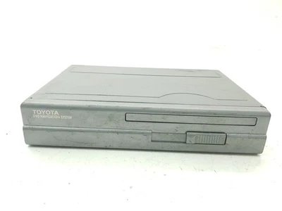 Toyota Corolla Verso AR10 2005 Unité de navigation Lecteur CD / DVD AMD67156 - Photo 1/4