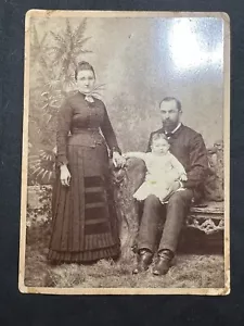 Carta Armadio 1870 Vecchia Fotografia Antica Foto Di Papà Di Famiglia Ucciso Da Thrasher - Foto 1 di 5