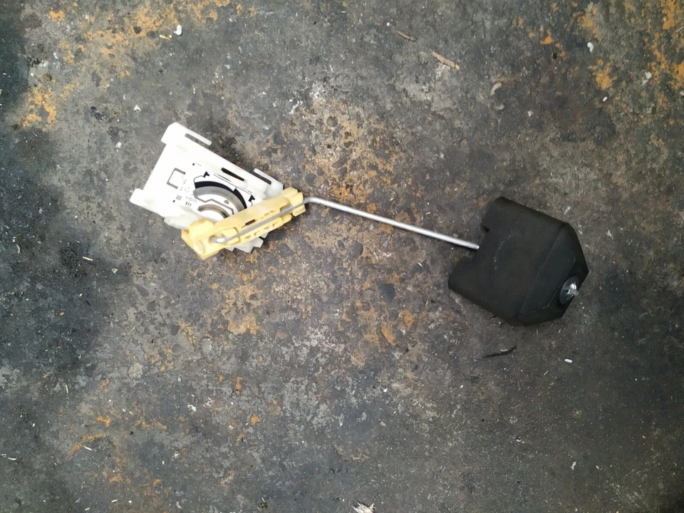 Audi S6 A6 4B 4,2l V8 2,7T Biturbo Schwimmer Tank Füllstandsanzeiger - Bild 1 von 1