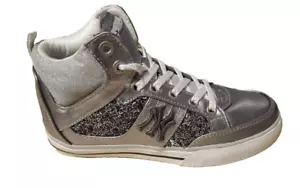 ✨ Damen Sneaker Mid Top NYY New York Yankees Silber - Größe 36 EU Modell H13WO01 - Bild 1 von 7