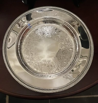 Bandeja redonda Wm Rogers vintage plateada de 10" con borde de cuentas Foto 1 de 4