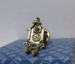Avon Coco Clock Pin - Picture 1 of 2