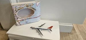 Aeroclassics Viasa B747-273C 1:400 1970s Colors N749WA - Picture 1 of 15