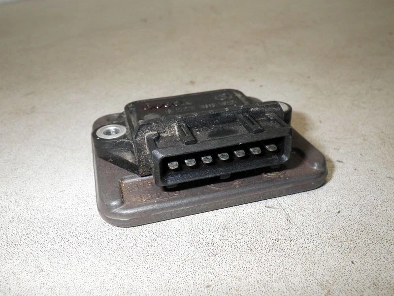 CENTRALINA IMPIANTO ACCENSIONE VW Golf II (19E) Hatchback 1.6 C,CL,GL (HM) - Immagine 1 di 1