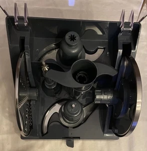 Cuisinart FP-11/13SC grau Küchenmaschine Klingen, Zubehör und Aufbewahrungskoffer - Bild 1 von 14