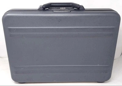 Bolso de Negocios Zero Halliburton Brief Adjunto Estuche Esfera Bloqueo Plateado Negro Usado Foto 1 de 4