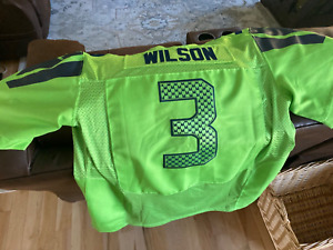 Nike Seattle Seahawks, stitched On Field, #3 Russell Wilson Jersey, Size 52, NFL
