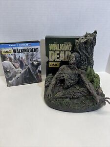 The Walking Dead Season 4 Special Limited Edition Blu-ray Tree Walker Statue