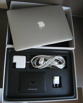APPLE MacBook Air 13,3" *1,4GHz*4GB* A1466, MD760D/B* funktioniert tadellos - Bild 1 von 4