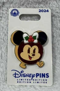 Disney Parks Pin 2024 Holiday Munchling Minnie Mouse - LE 5000 Pin - Bild 1 von 2
