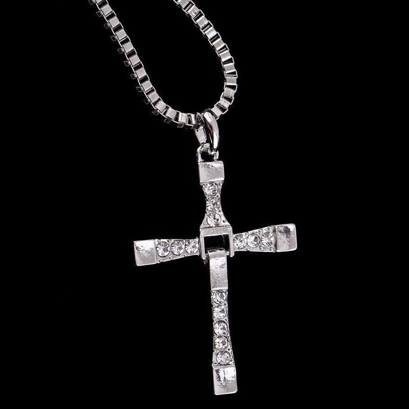 Dominic ( Dom ) Toretto Fast And Furious Cross Chain COSTUME ACCESSORY - Image 1 of 1