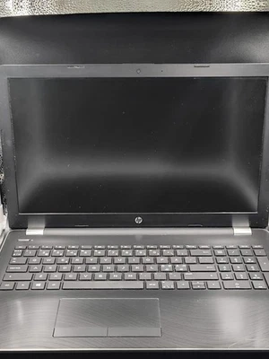 HP Notebook 15-BW040NO 15.6" HD AMD A6-9220 4GB RAM - Abbigliamento Da Lavoro - Immagine 1 di 4
